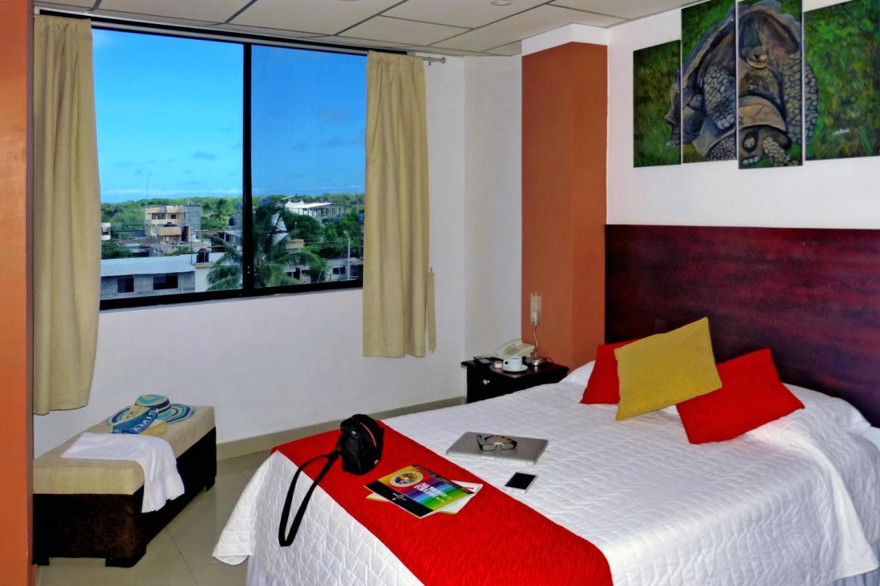 Hospedaje Brisas Del Pacifico Puerto Ayora  Exteriér fotografie