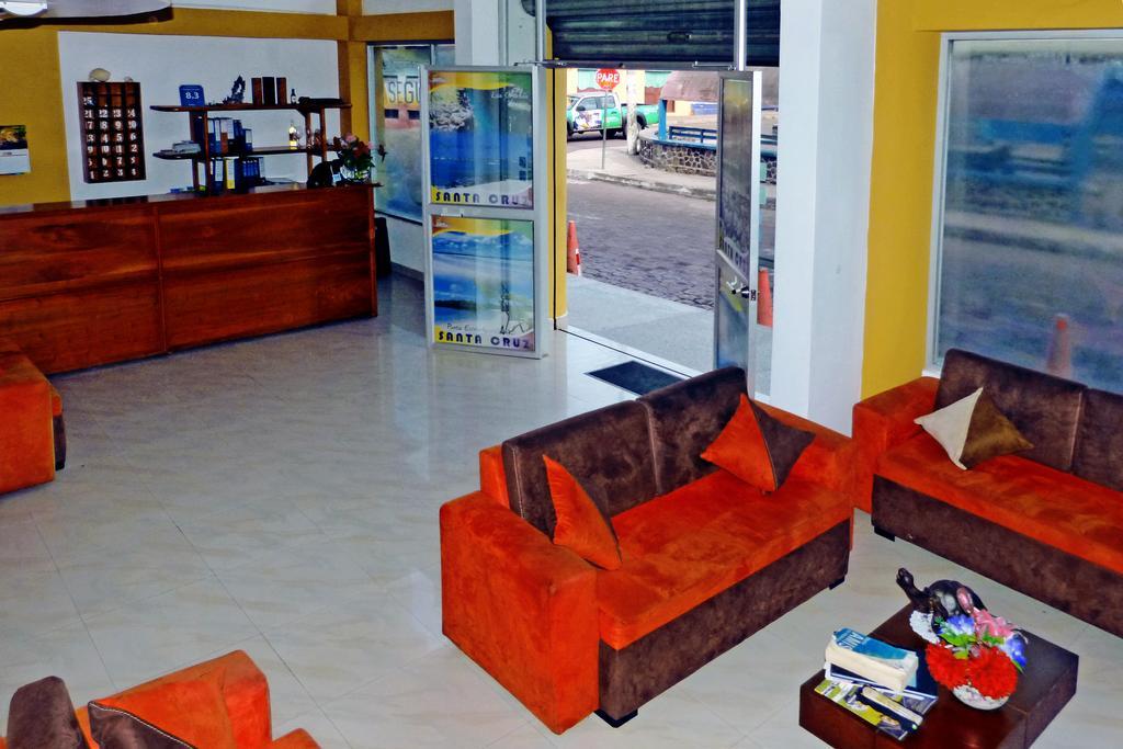 Hospedaje Brisas Del Pacifico Puerto Ayora  Exteriér fotografie