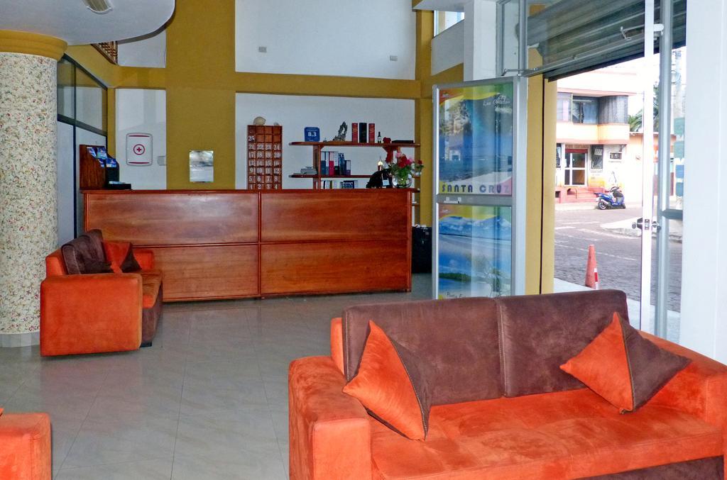Hospedaje Brisas Del Pacifico Puerto Ayora  Exteriér fotografie