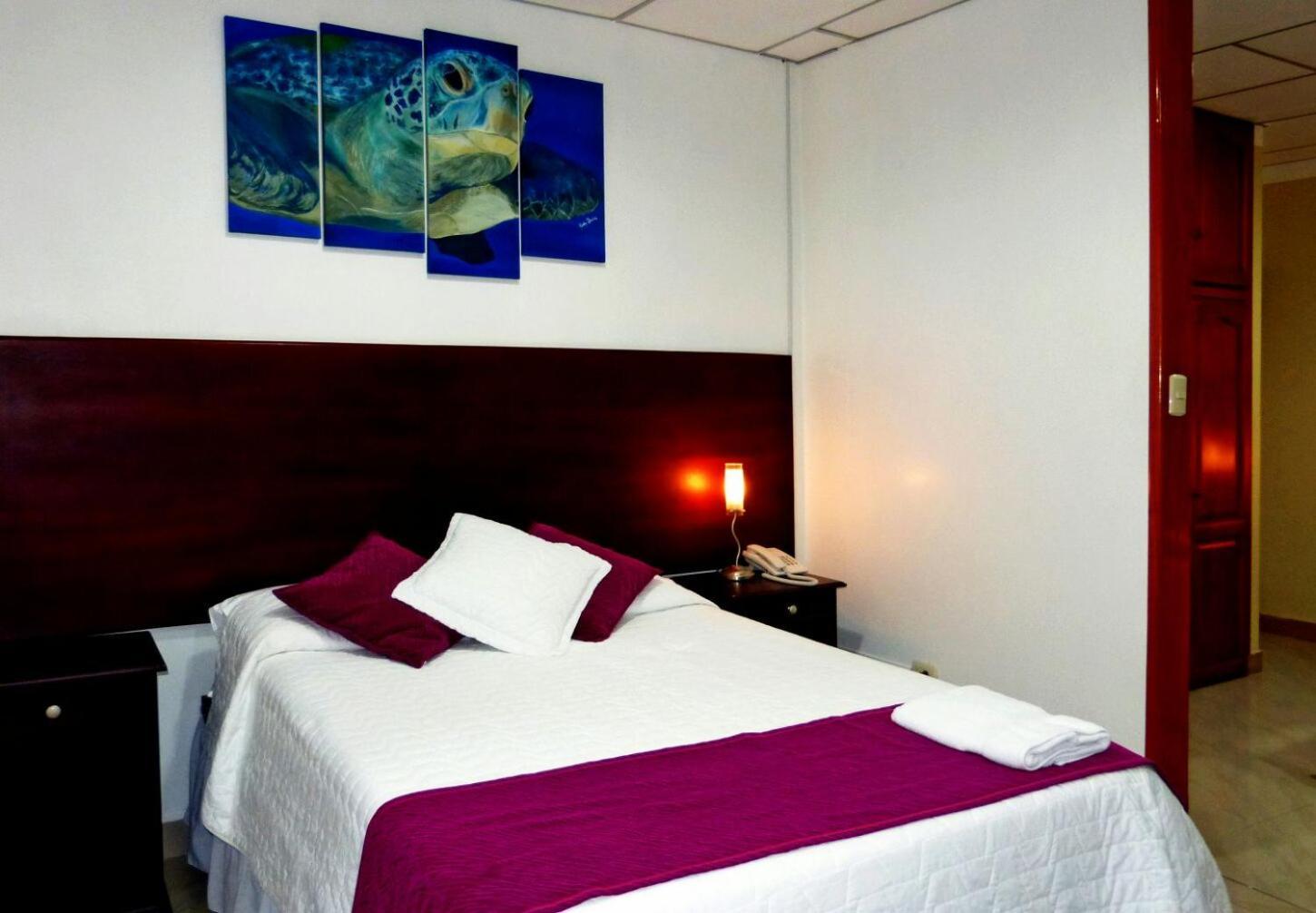 Hospedaje Brisas Del Pacifico Puerto Ayora  Exteriér fotografie
