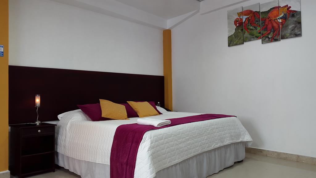 Hospedaje Brisas Del Pacifico Puerto Ayora  Pokoj fotografie