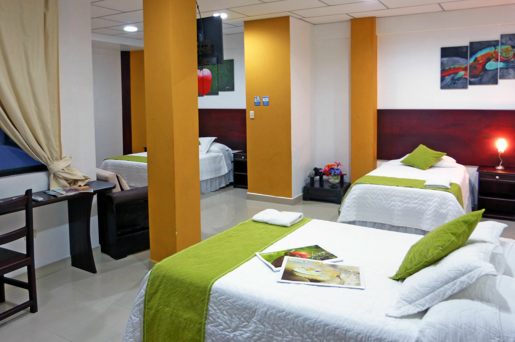 Hospedaje Brisas Del Pacifico Puerto Ayora  Exteriér fotografie