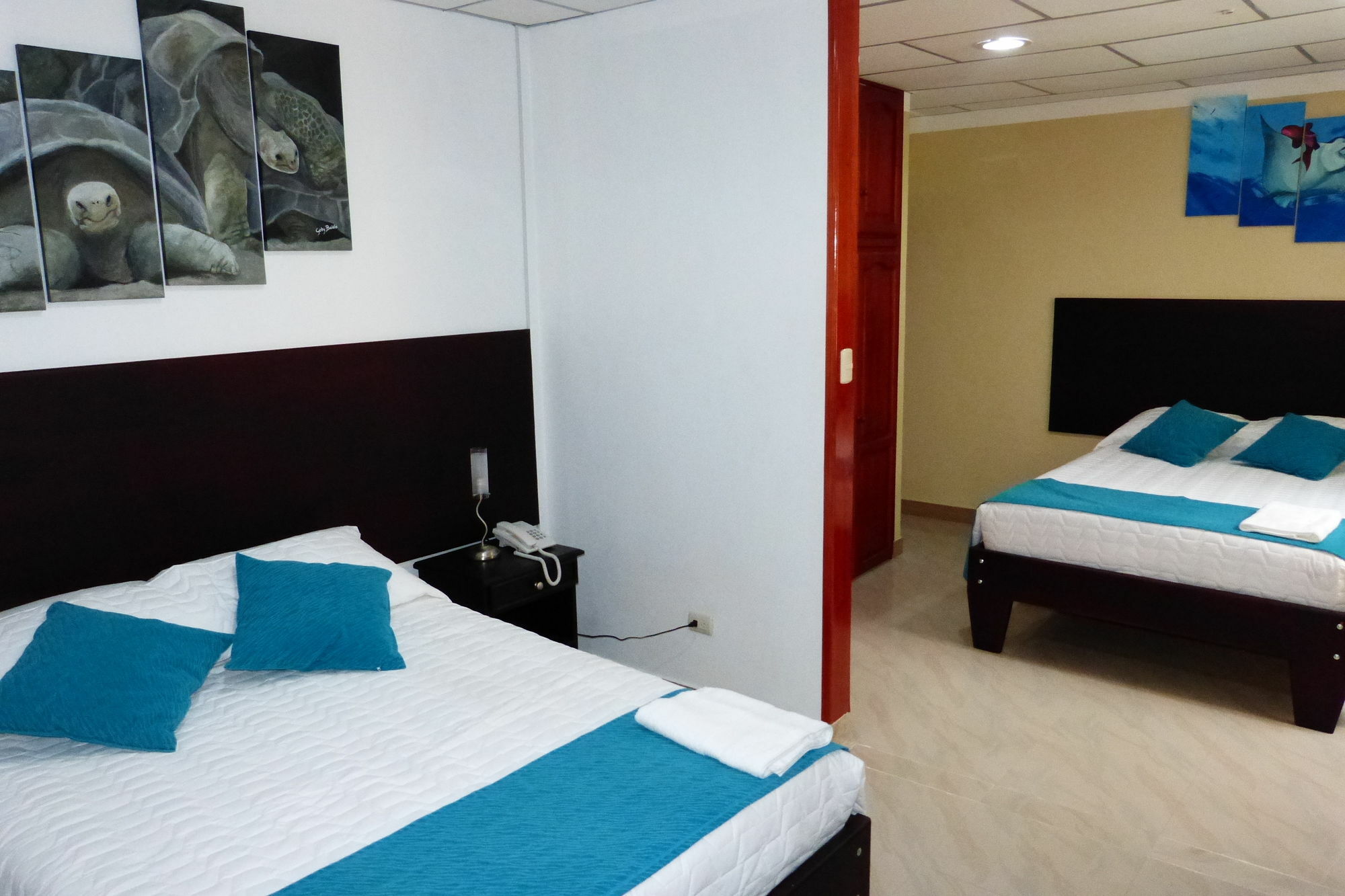 Hospedaje Brisas Del Pacifico Puerto Ayora  Exteriér fotografie